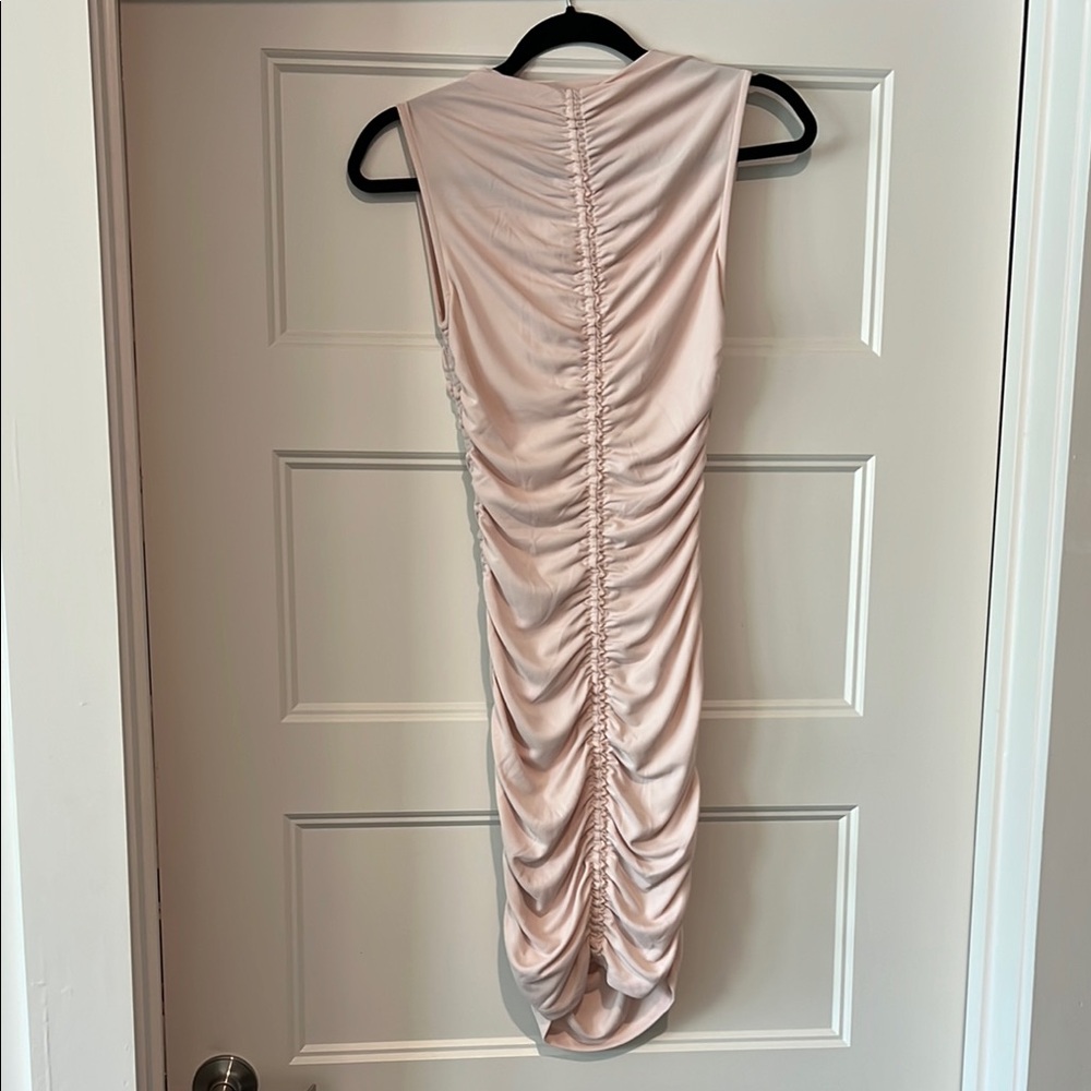Elegant Ruched Sleeveless Dress in Light Pink
